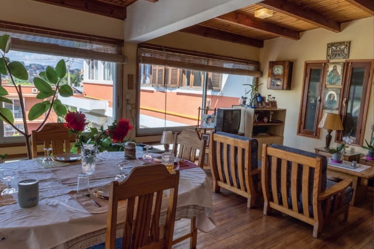Fara's Guest House